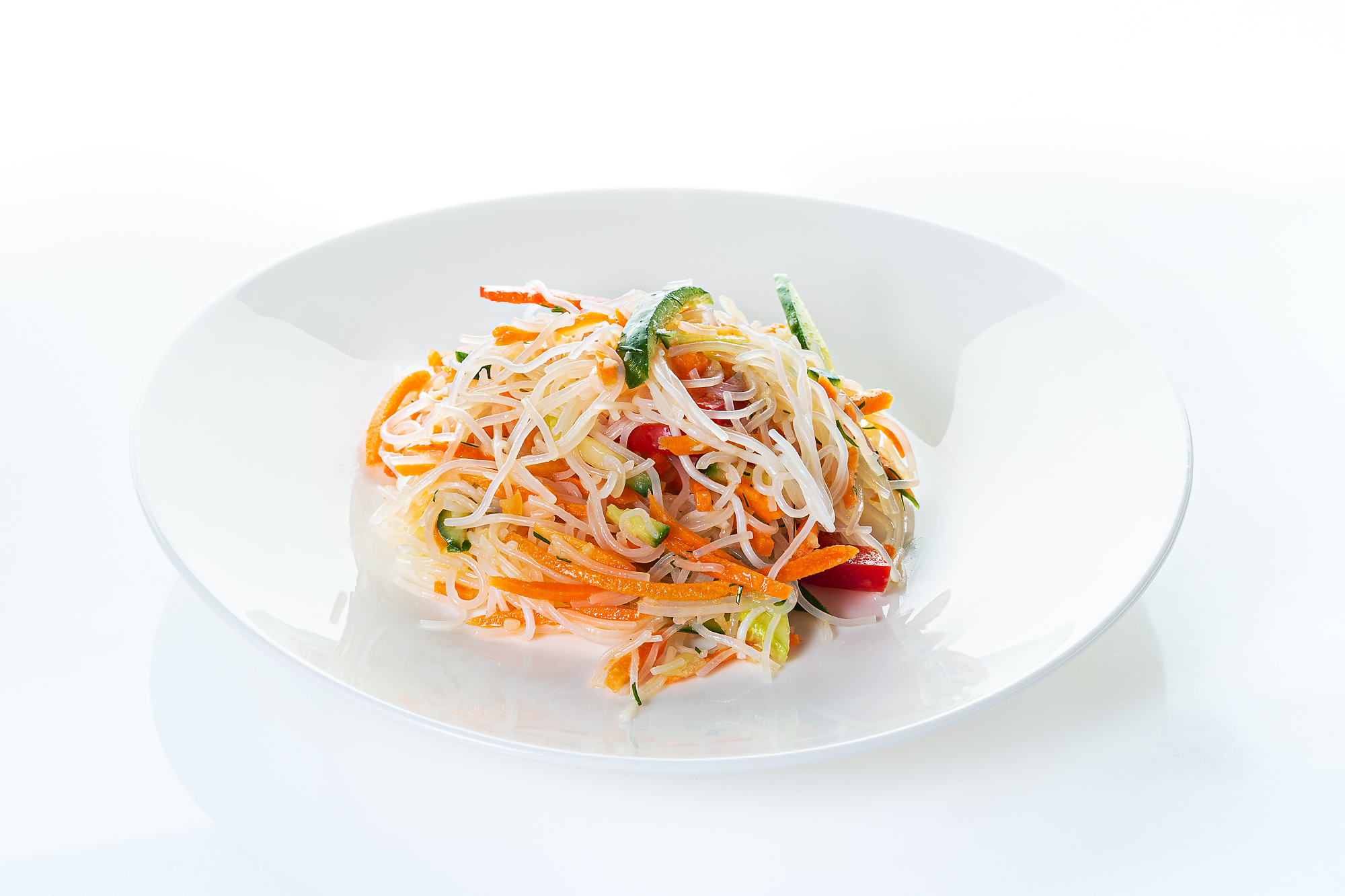 Закуска корейская из фунчезы с огурцом