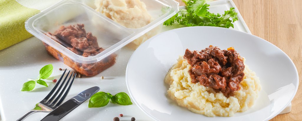 Гуляш из говядины с картофельным  пюре 270г
