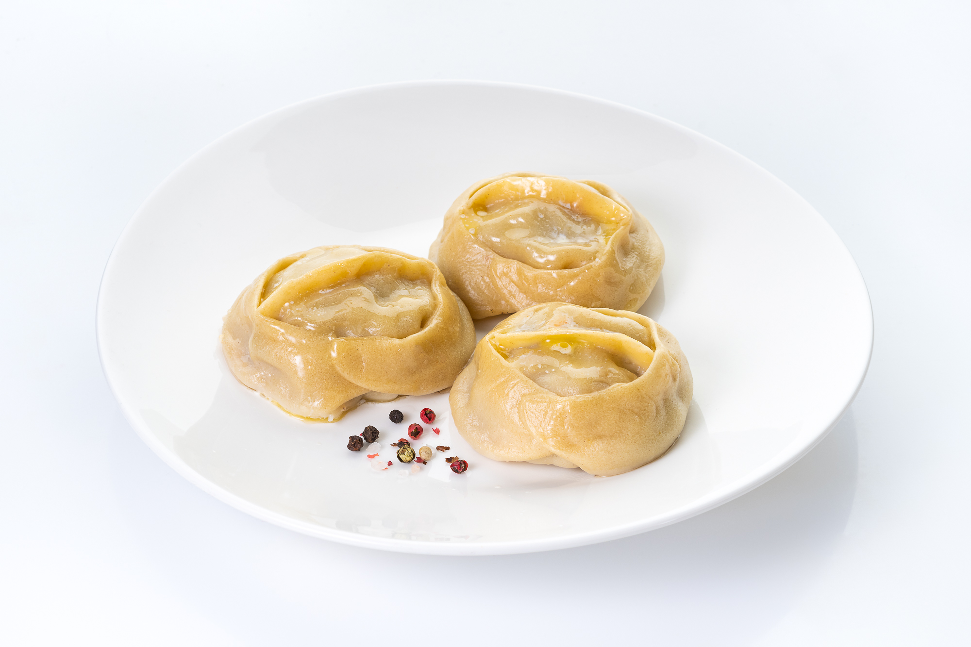 Манты с говядиной и свининой