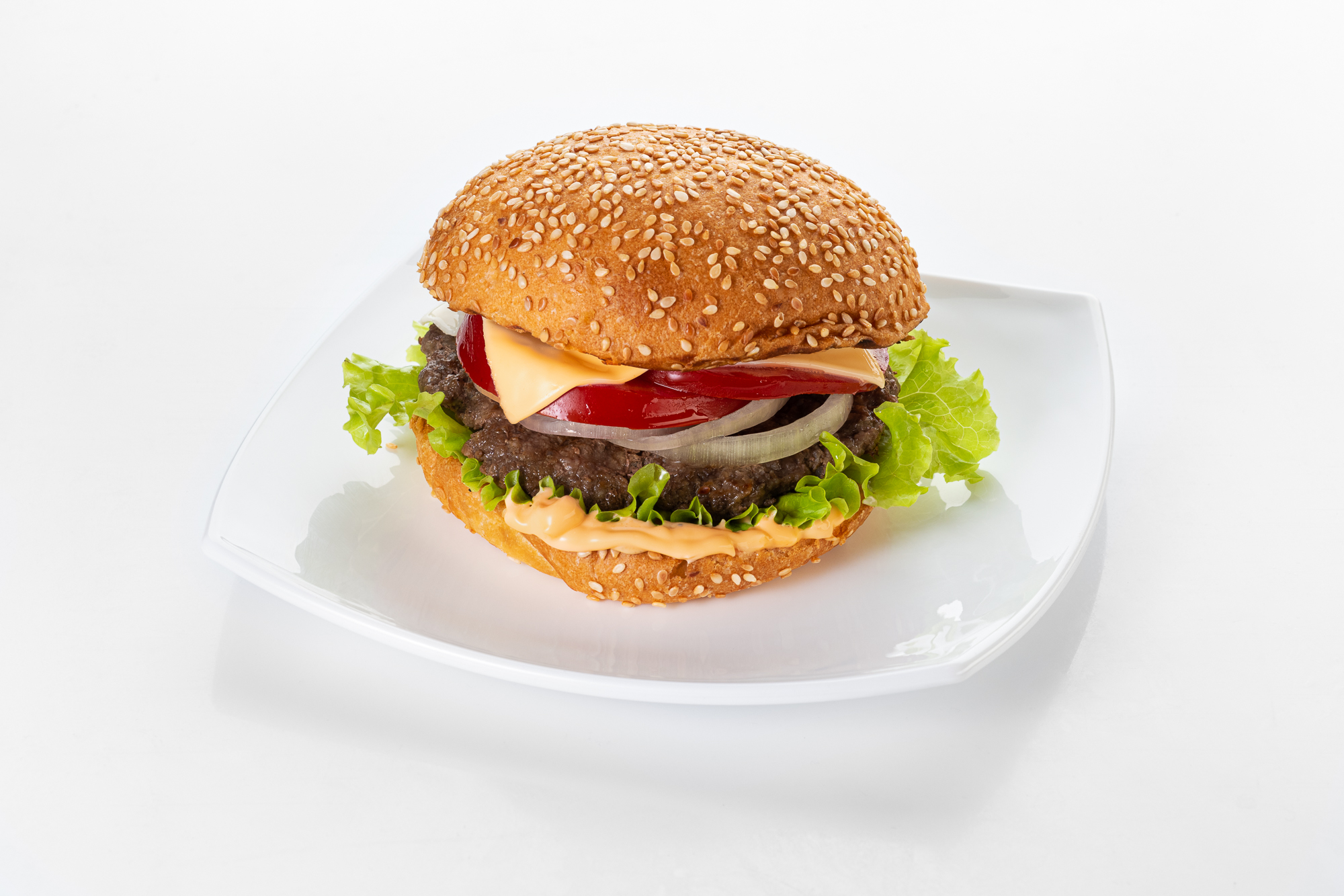 Гамбургер с мясной котлетой 230г