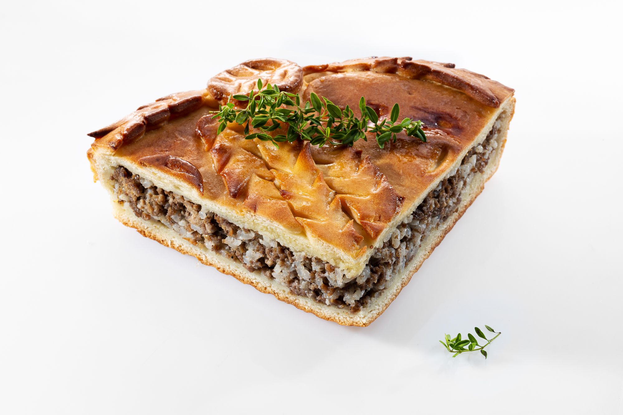Пирог печеный с мясом и рисом 250г