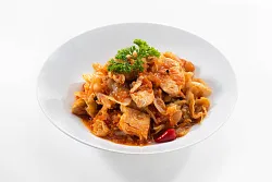 Капуста тушеная с курицей