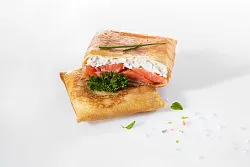 Блин фаршированный лососем 120г