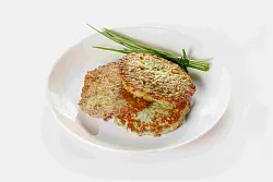 Оладьи из цветной капусты и брокколи